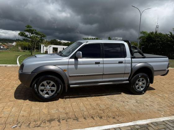 MITSUBISHI L200 2.5 GL 4X4 CD 8V TURBO DIESEL 4P MANUAL